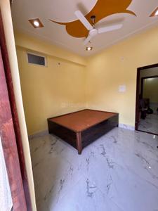 Bedroom Image of 1300 Sq.ft 3 BHK Independent House for rent in Universal Classic, Rukanpura Patna for Rs. 15000