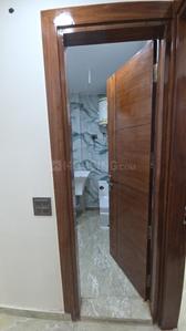 Image of 900 Sq.ft 3 BHK Builder Floor for sale in Laxmi Nagar, New Delhi for Rs. 11000000