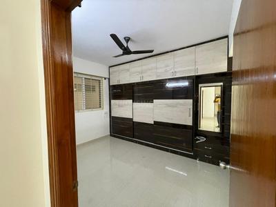 Bedroom Image of 1850 Sq.ft 3 BHK Apartment / Flat for rent in Domlur Layout Bengaluru for Rs. 80000