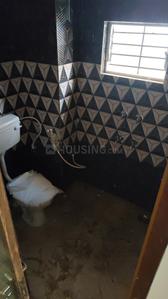 Bathroom Image of 450 Sq.ft 1 BHK Apartment / Flat for rent in Keshtopur Kolkata for Rs. 9000