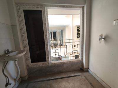 Bathroom Image of 1223 Sq.ft 3 BHK Apartment / Flat for sale in Kalikapur, EM Bypass Kolkata for Rs. 6650000