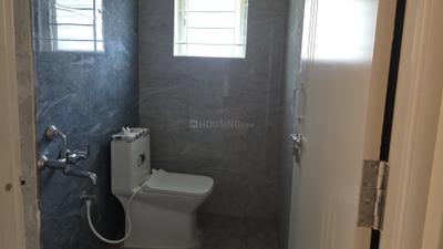 Bathroom Image of 500 Sq.ft 1 BHK Builder Floor for rent in Singasandra Bengaluru for Rs. 20001