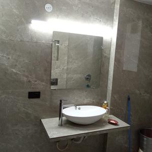 Bathroom Image of 2700 Sq.ft 4 BHK Builder Floor for rent in Vivek Vihar New Delhi for Rs. 90000