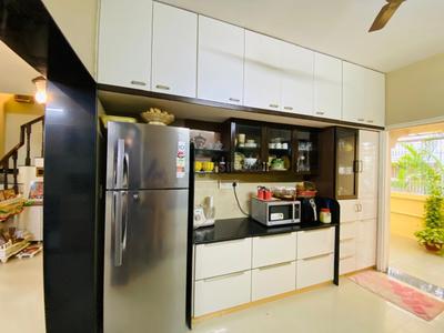 Kitchen Image of 2700 Sq.ft 4 BHK Villa for sale in Aastha Palace, Sola Ahmedabad for Rs. 67100000