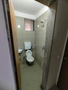 Bathroom Image of 1305 Sq.ft 2 BHK Apartment / Flat for rent in Jagatpur Ahmedabad for Rs. 21000