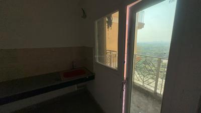 Kitchen Image of 1250 Sq.ft 3 BHK Apartment / Flat for sale in Migsun Twiinz, Eta II Greater Noida for Rs. 8800000