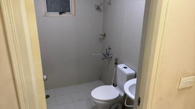 Indiabulls Centrum Bathroom Two 4