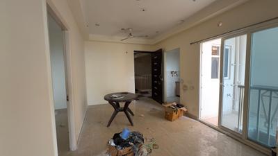 Living Room Image of 1075 Sq.ft 2 BHK Apartment / Flat for rent in Gaur City 7th Avenue, Noida Extension Greater Noida for Rs. 21000