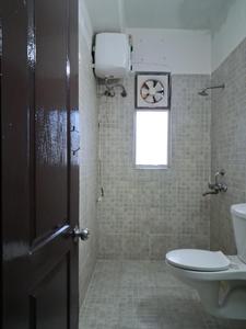 Common Bathroom Image of 925 Sq.ft 2 BHK Apartment / Flat for sale in Paras Tierea, Sector 137 Noida for Rs. 8000000