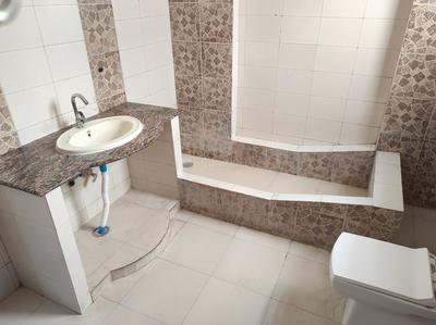 Bathroom Image of 3500 Sq.ft 5 BHK Independent House for rent in Katra Ahluwalia Amritsar for Rs. 40000