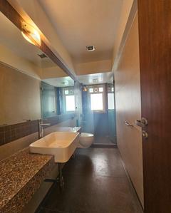Bathroom Image of 3000 Sq.ft 3 BHK Apartment / Flat for sale in Khar Gymkhana, Khar West Mumbai for Rs. 109900000