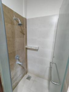 Image of 2510 Sq.ft 3.5 BHK Apartment / Flat for rent in Adani Water Lily, Shantigram, Ahmedabad for Rs. 75000