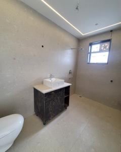 Bathroom Image of 3250 Sq.ft 4 BHK Builder Floor for sale in Green Field Colony Faridabad for Rs. 29500000