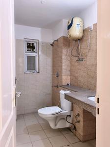 Common Bathroom Image of 1950 Sq.ft 3 BHK Apartment / Flat for sale in Shree Vardhman Victoria, Sector 70 Gurgaon for Rs. 23500000