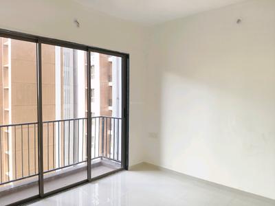 Bedroom Image of 790 Sq.ft 2 BHK Apartment / Flat for rent in Runwal My City Phase II Cluster 05 Part I, Usarghar Thane for Rs. 14000