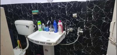 Bathroom Image of 950 Sq.ft 2.5 BHK Apartment / Flat for sale in Swaroop Nagar Kanpur for Rs. 5400000