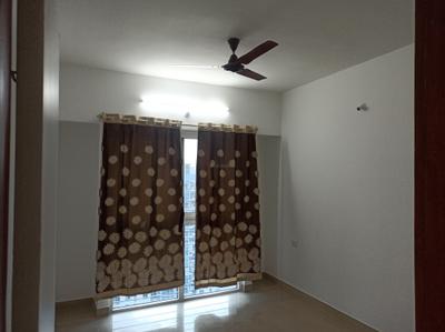 Bedroom Image of 1100 Sq.ft 2 BHK Apartment / Flat for rent in Amanora Aspire Towers, Hadapsar Pune for Rs. 42000