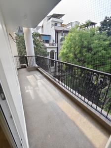 Balcony Image of 2500 Sq.ft 4 BHK Apartment / Flat for sale in Anand Vihar New Delhi for Rs. 52500000