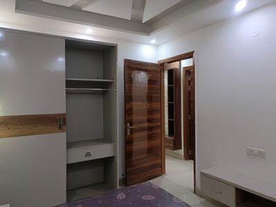 Bedroom Image of 1125 Sq.ft 4 BHK Apartment / Flat for sale in Sector 38 Rohini New Delhi for Rs. 8500000