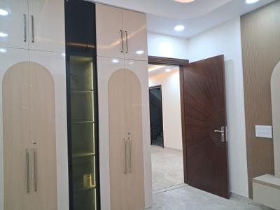 Bedroom Image of 2350 Sq.ft 4 BHK Builder Floor for sale in Paschim Vihar New Delhi for Rs. 42500000