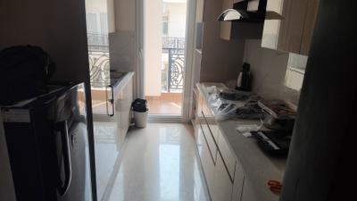 Kitchen Image of 1600 Sq.ft 3 BHK Builder Floor for rent in Raj One Good Earth, Sector 71 Gurgaon for Rs. 44000