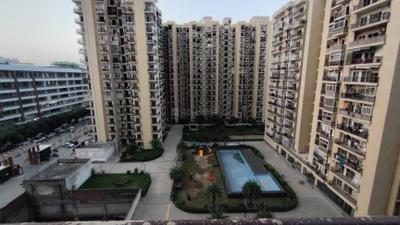 Balcony Image of 1190 Sq.ft 2.5 BHK Apartment / Flat for rent in Aims Golf Avenue Phase 1, Sector 75 Noida for Rs. 30000