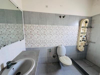 Bathroom Image of 4590 Sq.ft 4 BHK Independent House for sale in South Bopal Ahmedabad for Rs. 45000000