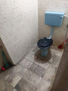 Bathroom Image of 3100 Sq.ft 4 BHK Independent House for rent in Thrippunithura Kochi for Rs. 25000