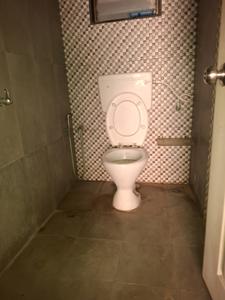 Common Bathroom Image of 900 Sq.ft 2 BHK Apartment / Flat for rent in Arihant Anaika, Taloja Navi Mumbai for Rs. 14000