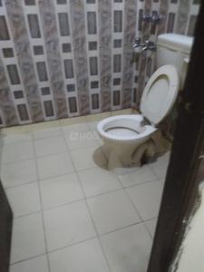 Bathroom Image of 1111 Sq.ft 2 BHK Apartment / Flat for rent in RWA Lajpat Nagar 4 Colonies, Lajpat Nagar New Delhi for Rs. 39900