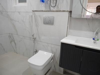 Image of 6300 Sq.ft 4 BHK Apartment / Flat for sale in Mayur Vihar Phase 1, New Delhi for Rs. 16500000