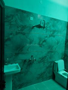 Bathroom Image of 800 Sq.ft 1 BHK Independent House for rent in Sudhowala Dehradun for Rs. 15000