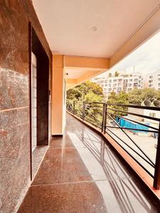 Balcony Image of 350 Sq.ft 1 RK Apartment / Flat for rent in Domlur Layout Bengaluru for Rs. 24000