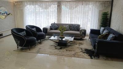 Living Room Image of 596 Sq.ft 2 BHK Apartment / Flat for sale in Raunak Centrum, Chembur Mumbai for Rs. 19200000