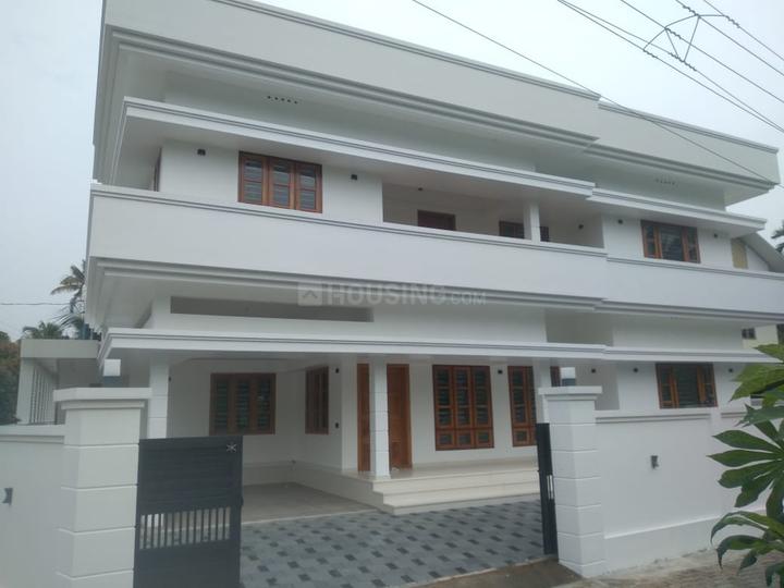 4 BHK 3500 Sqft Independent House for sale at Periyar Nagar, Aluva
