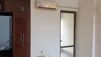 Bedroom Image of 1610 Sq.ft 3 BHK Apartment / Flat for rent in Unitech Fresco, Sector 50 Gurgaon for Rs. 60000