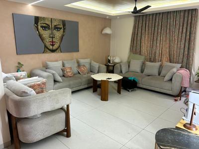Living Room Image of 4200 Sq.ft 4 BHK Villa for sale in NSL LGCL Luminaire, Jeevan Bima Nagar Bengaluru for Rs. 80000000