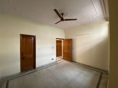 Bedroom Image of 1100 Sq.ft 2 BHK Builder Floor for rent in Sector 49 Noida for Rs. 27000