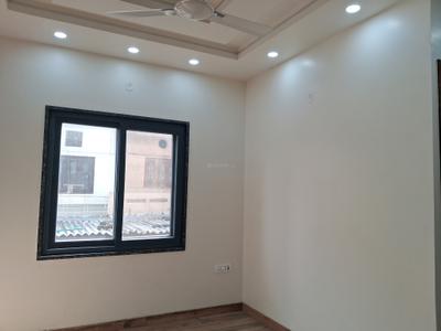 Bedroom Image of 1200 Sq.ft 3 BHK Builder Floor for sale in Paschim Vihar New Delhi for Rs. 22500000