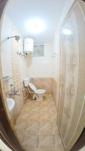Bathroom Image of 650 Sq.ft 1 BHK Apartment / Flat for rent in Nagavara Bengaluru for Rs. 18000
