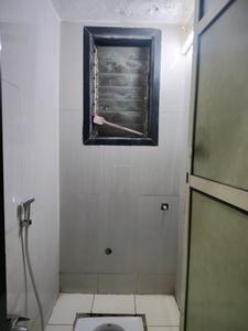 Common Bathroom Image of 896 Sq.ft 2 BHK Apartment / Flat for rent in Terraform Iris, Kasarvadavali Thane for Rs. 18500