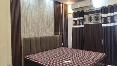 Bedroom Image of 1150 Sq.ft 2.5 BHK Apartment / Flat for rent in Express Zenith, Sector 77 Noida for Rs. 43200