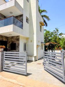 Image of 2520 Sq.ft 4 BHK Independent House for sale in Chanakyapuri, Ahmedabad for Rs. 27100000