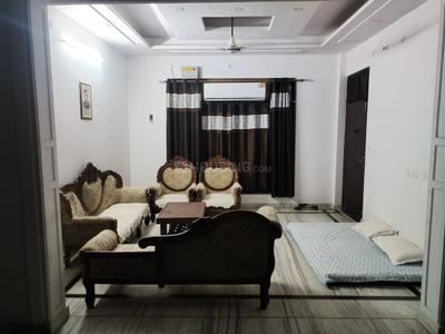 Bedroom Image of 2000 Sq.ft 5 BHK Independent House for rent in Krishna Nagar Lucknow for Rs. 50000