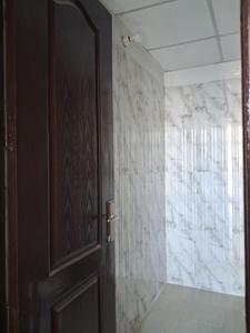 Common Bathroom Image of 1034 Sq.ft 2 BHK Apartment / Flat for sale in Amrapali Silicon City, Sector 76 Noida for Rs. 10200000