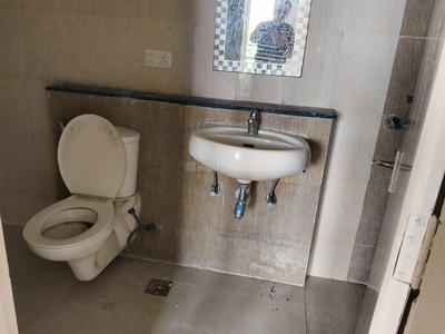 Bathroom Image of 1200 Sq.ft 3.5 BHK Apartment / Flat for sale in BPTP Park Elite Premium, Sector 84 Faridabad for Rs. 10900000