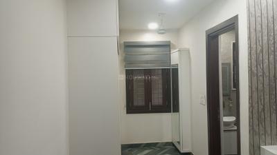Bedroom Image of 1800 Sq.ft 3 BHK Builder Floor for sale in DDA Flat, Pitampura New Delhi for Rs. 35000000