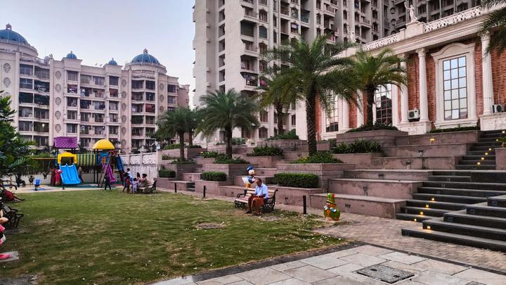 Tharwani Meghna Montana Main Image 1