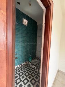 Bathroom Image of 1026 Sq.ft 6 BHK Villa for sale in Ratan Krishna Homes-D, Shastri Nagar Ghaziabad for Rs. 30500000