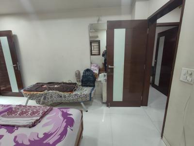 Bedroom Image of 3300 Sq.ft 5 BHK Apartment / Flat for sale in Bodakdev Ahmedabad for Rs. 22000000